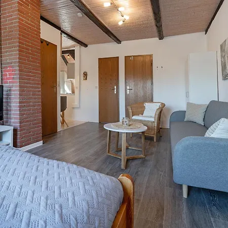 Heym Apartment *