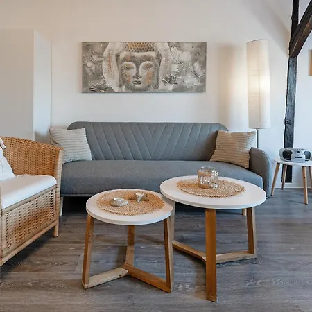 Heym Apartment *